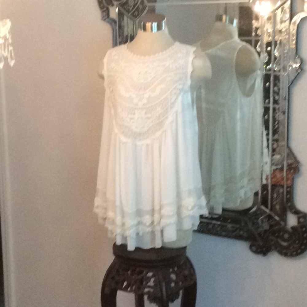 White delicate & breezey lace womens. Top